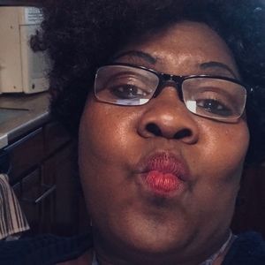 Meet your Posher, Brenda